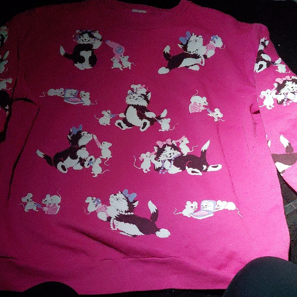 Playful Pink Sweatshirt with Cat and Mouse Design